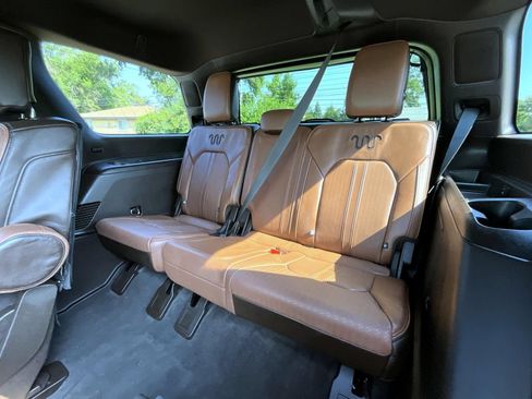 Used 2023 Ford Expedition King Ranch AWD/4WD image 24