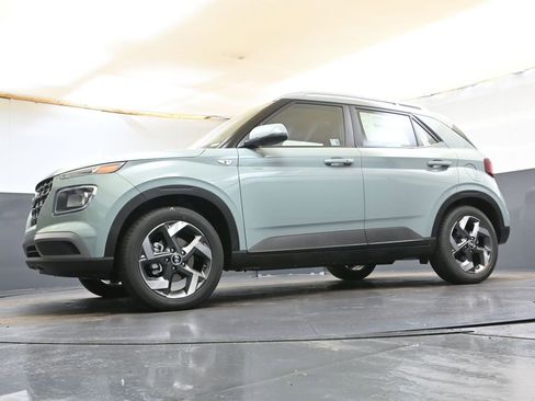 New 2026 Hyundai Venue SEL image 39