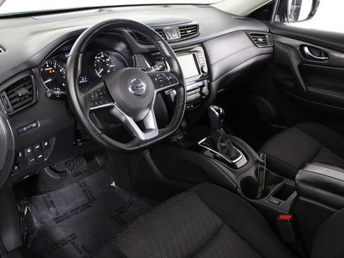 Certified 2020 Nissan Rogue SV w/ Premium Package image 19