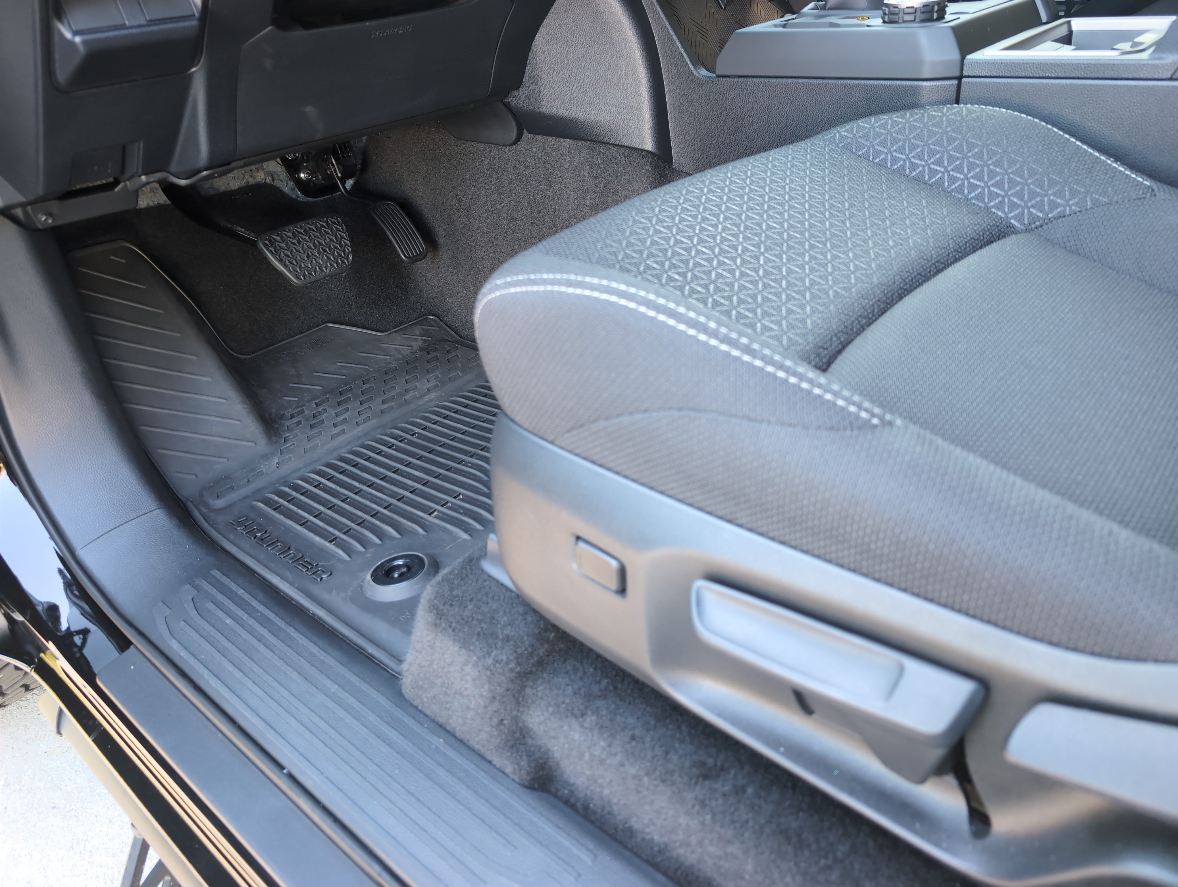Certified 2026 Toyota 4Runner SR5 RWD image 17
