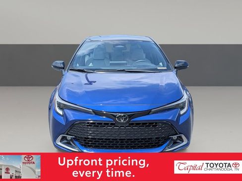 Used 2025 Toyota Corolla XSE FWD image 3