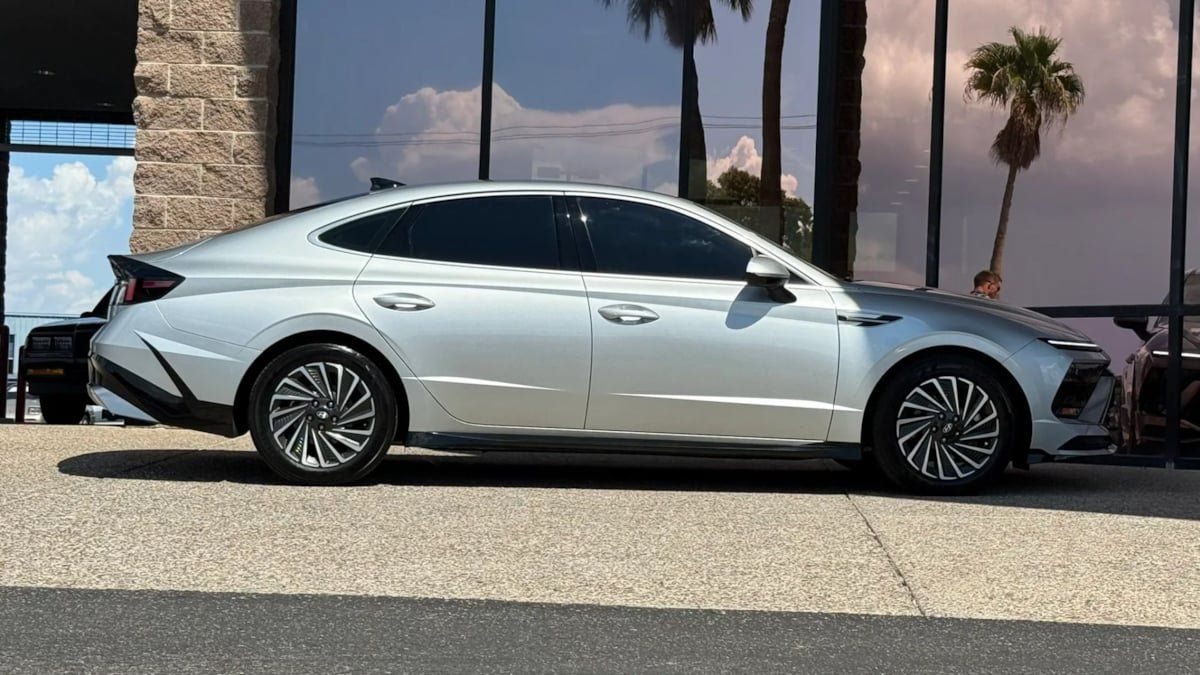 Used 2025 Hyundai Sonata SEL FWD image 15