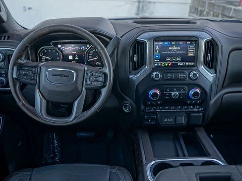 Used 2021 GMC Sierra 1500 Denali w/ Denali Ultimate Package image 12