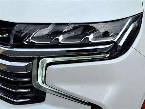 Used 2022 Chevrolet Tahoe LT w/ Luxury Package image 9