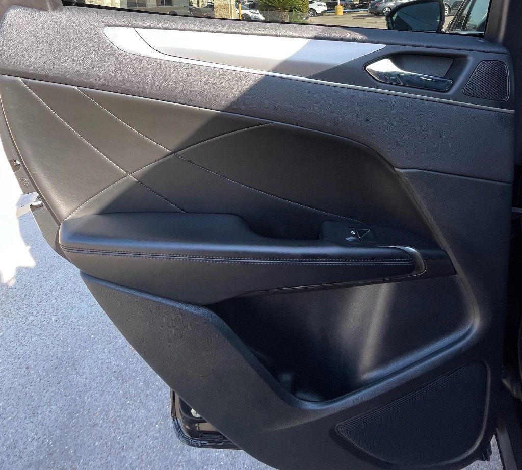 Used 2017 Lincoln MKC Reserve FWD image 34