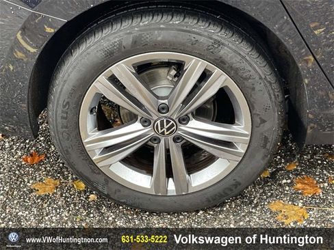 Certified 2022 Volkswagen Jetta SE image 7