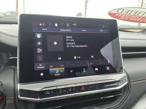 Certified 2022 Jeep Compass Limited AWD/4WD image 15