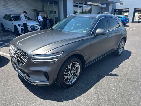 Used 2023 Genesis GV70 2.5T w/ Select Package AWD/4WD image 2
