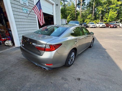 Used 2018 Lexus ES 350 w/ Premier Package FWD image 7