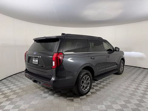 Used 2025 Ford Expedition Active AWD/4WD image 8