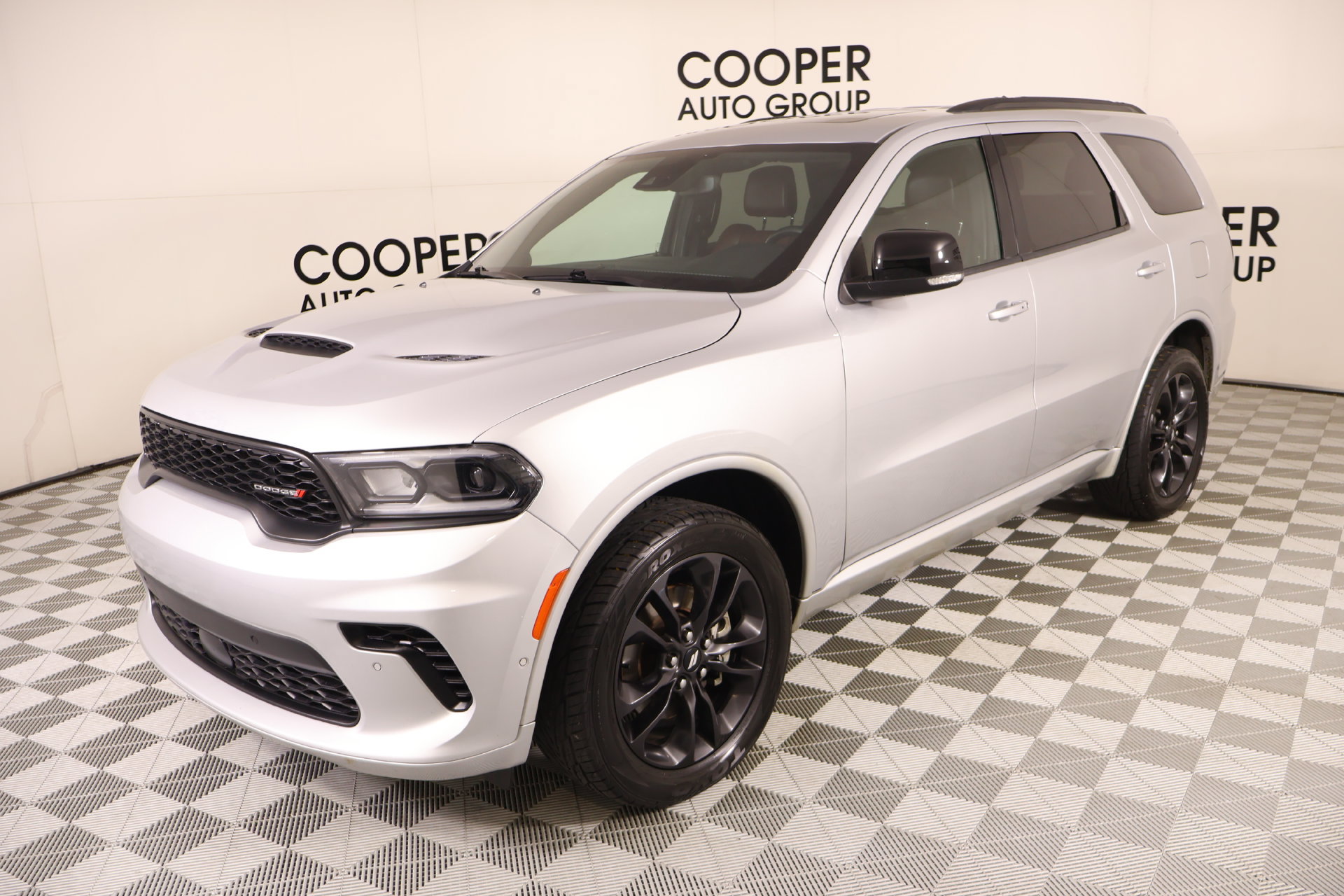 Used 2025 Dodge Durango GT AWD/4WD image 11