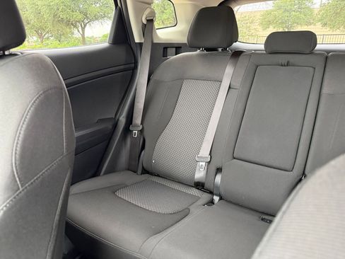 Used 2025 Kia Sportage LX FWD image 39