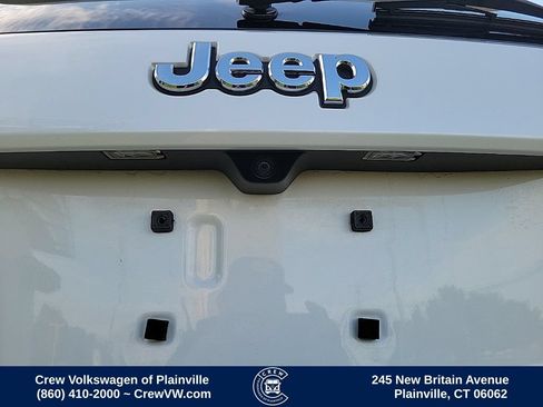 Used 2019 Jeep Grand Cherokee Summit AWD/4WD image 31