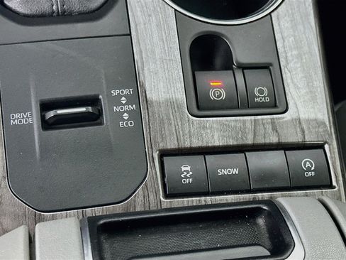 Used 2021 Toyota Highlander Platinum FWD image 26