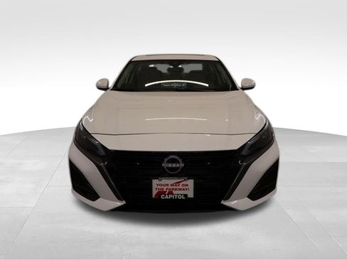 New 2026 Nissan Altima 2.5 SV w/ SV Special Edition Package AWD/4WD image 6