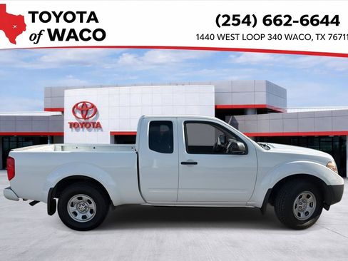 Used 2021 Nissan Frontier S RWD image 2