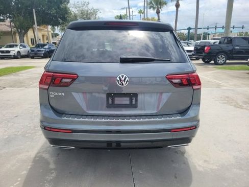 Used 2021 Volkswagen Tiguan SE FWD image 11
