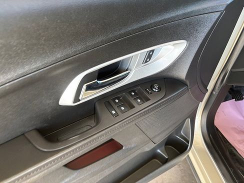 Used 2016 Chevrolet Equinox LS image 9