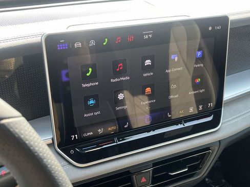 New 2026 Volkswagen Tiguan SE R-Line AWD/4WD image 19