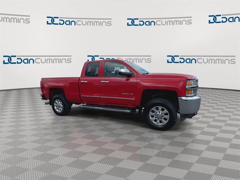 Used 2015 Chevrolet Silverado 2500 W/T w/ WT Convenience Package image 2