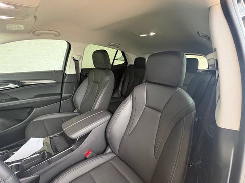 Certified 2025 Buick Envision Preferred AWD/4WD image 2