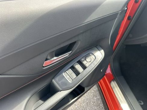 Used 2026 Nissan Sentra SR w/ SR Premium Package FWD image 16