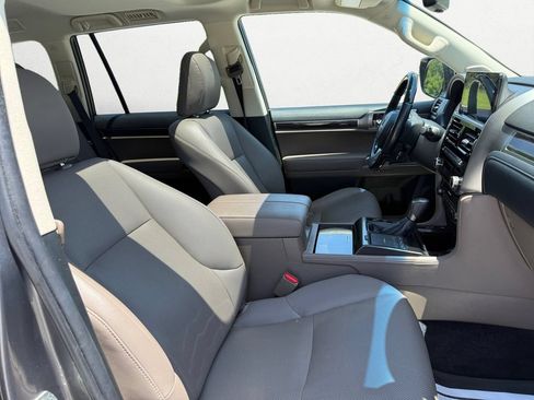 Used 2022 Lexus GX 460 Premium w/ Premium Package AWD/4WD image 15