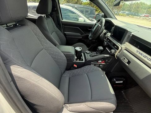 Used 2024 Toyota Tacoma SR5 AWD/4WD image 4