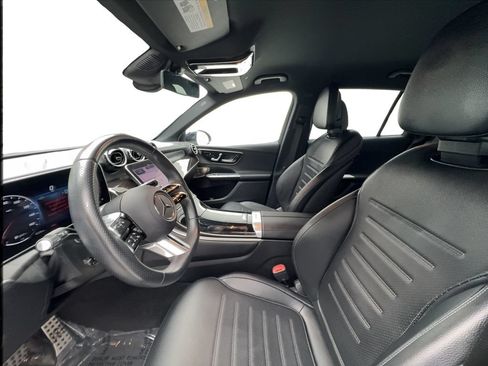 Used 2024 Mercedes-Benz GLC 300 4MATIC w/ AMG Line image 19