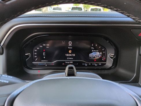 Used 2023 GMC Yukon Denali Ultimate AWD/4WD image 29
