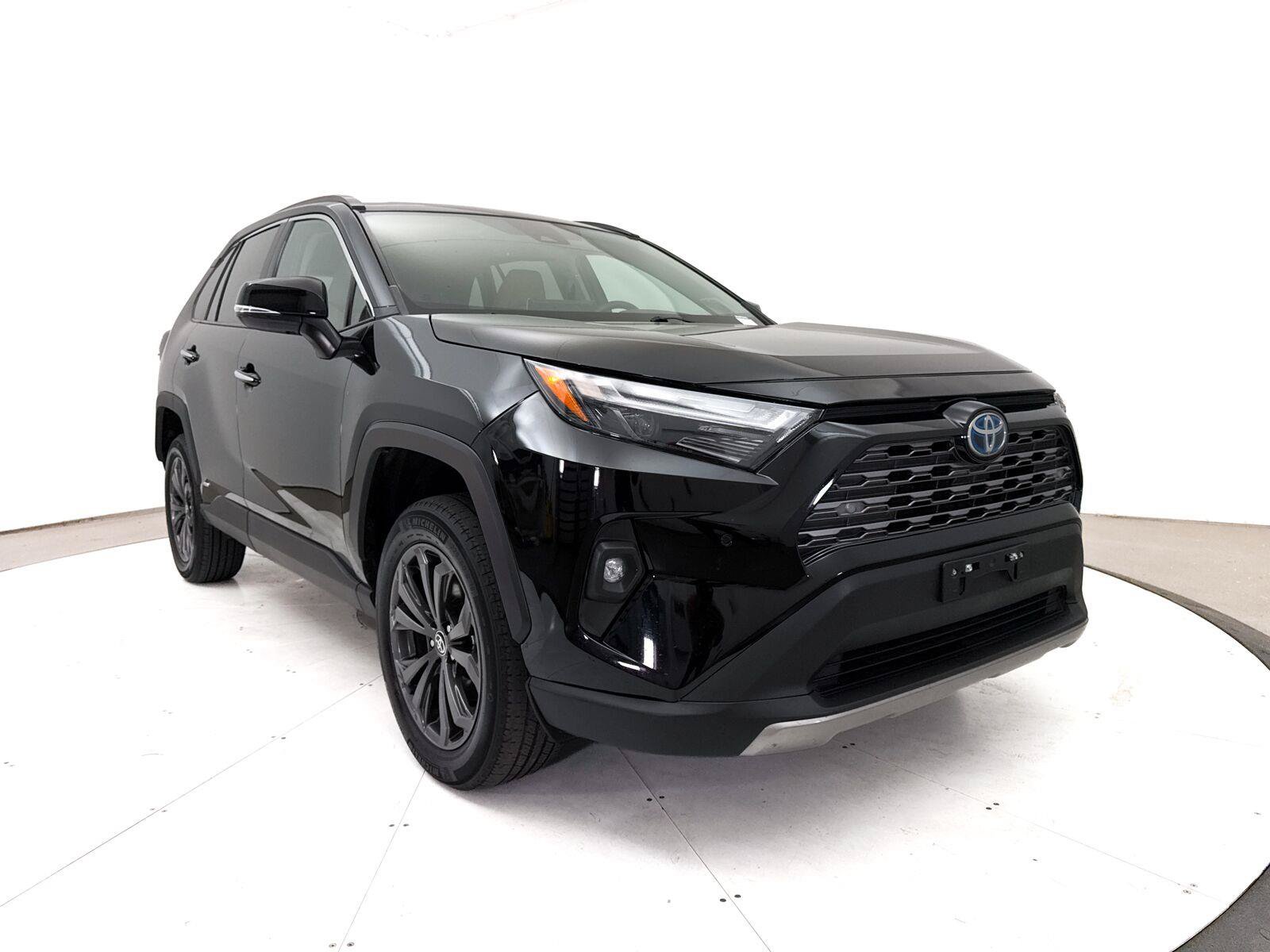 Used 2022 Toyota RAV4 Limited AWD/4WD image 13