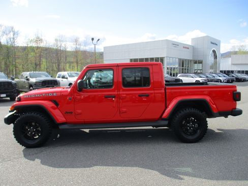 Certified 2025 Jeep Gladiator Sport AWD/4WD image 8