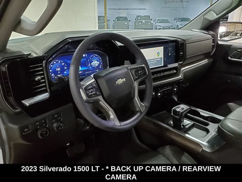 Used 2023 Chevrolet Silverado 1500 LT w/ Z71 Off-Road Package AWD/4WD image 7