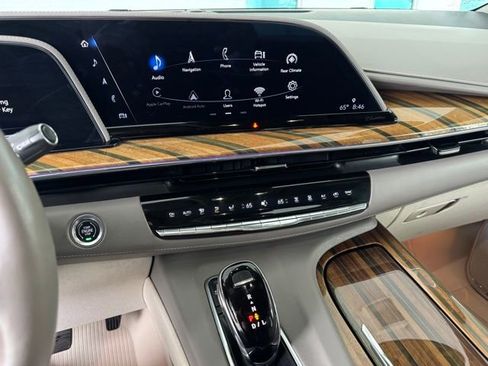 Used 2022 Cadillac Escalade Sport Platinum w/ Heavy-Duty Trailer Package image 33