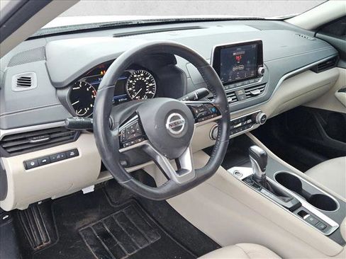 Used 2019 Nissan Altima 2.5 SV image 7