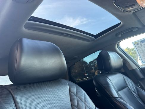 Used 2019 Kia K900 Luxury w/ VIP Package image 17