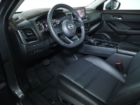 Certified 2023 Nissan Rogue SV w/ SV Premium B Package AWD/4WD image 18