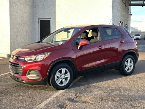 Used 2021 Chevrolet Trax LS w/ Tint and Cruise Package image 3