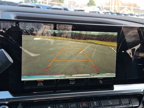 New 2026 GMC Sierra 1500 SLE image 15