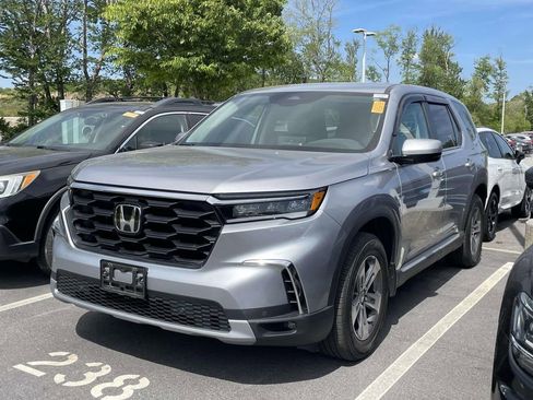 Used 2024 Honda Pilot EX-L image 2
