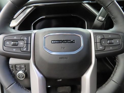 Used 2025 GMC Sierra 2500 Denali w/ Technology Package image 65