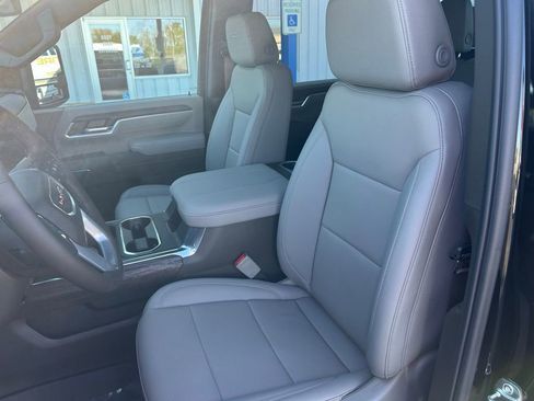 New 2026 GMC Sierra 2500 SLT w/ SLT Premium Package image 10