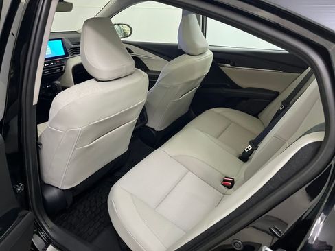 Used 2026 Toyota Camry XLE image 25