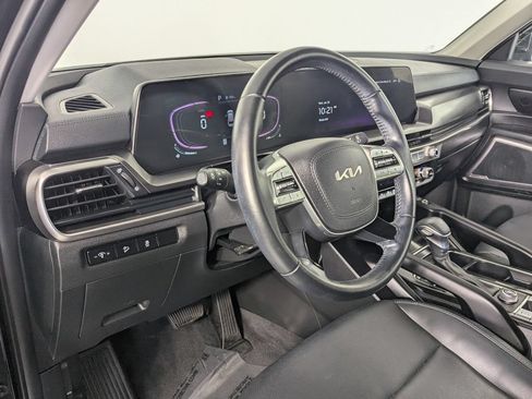 Used 2024 Kia Telluride S w/ S Sunroof Package FWD image 10