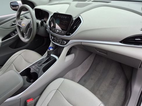 Certified 2018 Chevrolet Volt LT w/ Comfort Package FWD image 29