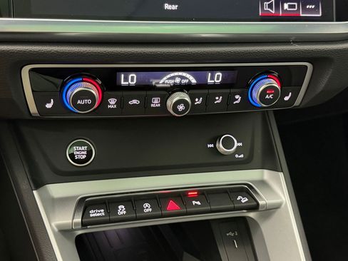 Certified 2025 Audi Q3 2.0T Premium image 21