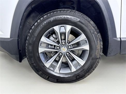 Used 2025 Chevrolet Equinox LT w/ Convenience Package II image 31