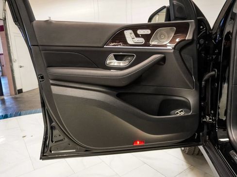 Used 2025 Mercedes-Benz GLE 450e 4MATIC image 21