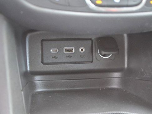 Used 2024 Chevrolet Equinox LT image 29