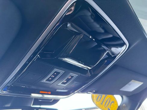 Used 2016 Land Rover Range Rover Supercharged image 41